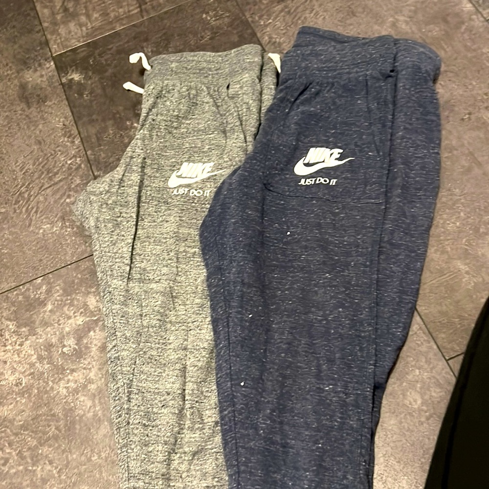 2 pair of Nike capri joggers